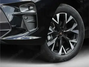 CUPRA Terramar 1.5 eTSI DSG Voll-LED Kamera AHK Bild 4