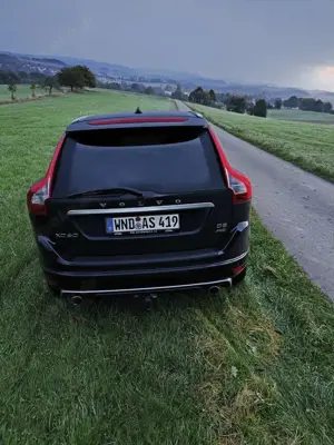 Volvo XC60 Momentum AWD Bild 4