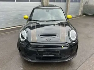 MINI Cooper SE Panoramadach HUD HiFi HK Kamera LED Bild 4