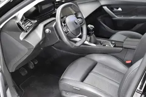 Peugeot 308 Allure PureTech 130 AHK NAVI Kamera SHZ PDC Bild 4