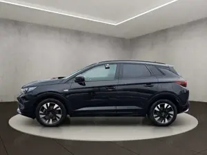 Opel Grandland Ultimate Plug-In-Hybrid Bild 2