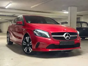 Mercedes-Benz A 180 *Garantie*LED*Kamera*SHZ*AHK