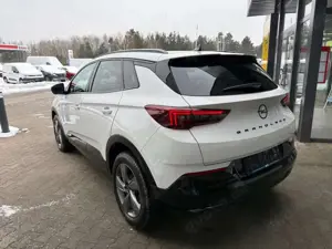 Opel Grandland GS Line 1.5 AT/DAB/KAMERA/MATRIX/ALLWETTER Bild 3