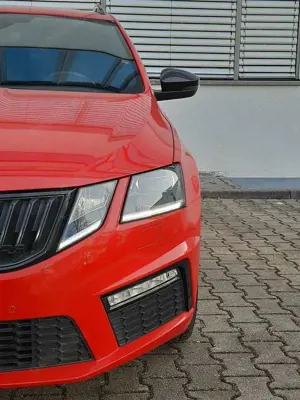 Skoda Octavia Combi VRS DSG/LED/KAM/DAB/19"
