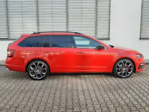 Skoda Octavia Combi VRS DSG/LED/KAM/DAB/19"
