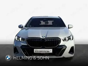 BMW 520 i Touring M-Sport Pro HK HiFi LED AHK Iconic Glow Bild 4