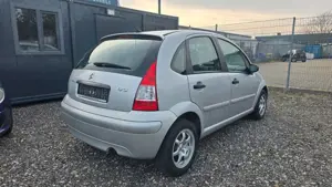 Citroen C3 1.1 Confort*73000tkm*Tüv12/2027 Bild 3