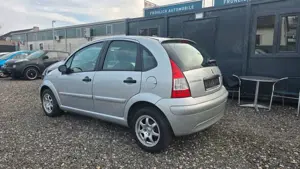 Citroen C3 1.1 Confort*73000tkm*Tüv12/2027 Bild 4