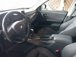 BMW 320 Bild 2