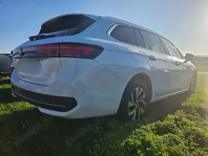 Volkswagen Passat Business Navi / AHK / CAM / LED Bild 2