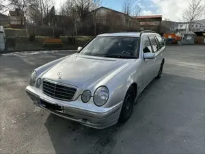 Mercedes-Benz E 200 T Kompressor Elegance