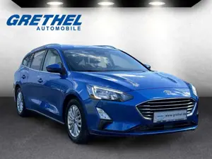 Ford Focus Turnier Titanium AHK-klappbar Navi LED Apple CarPl Bild 1