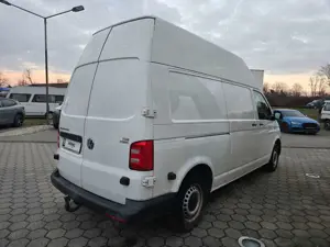Volkswagen T6 Transporter Kasten Hochdach lang AHK Klima Bild 3
