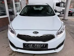 Kia Ceed SW / cee'd SW Navi/Kamera/Bluetooth/AHK Bild 2