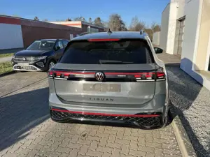 Volkswagen Tiguan 1.5 eTSI R-Line Black Style LED Klima Bild 5