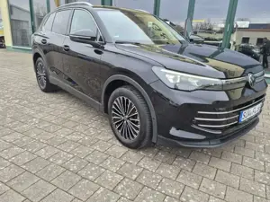 Volkswagen Tiguan Tiguan 2.0 TDI SCR DSG Elegance Bild 4