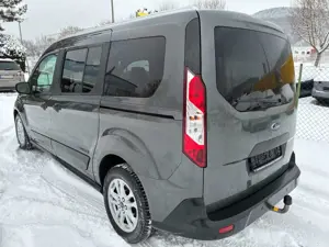 Ford Transit Connect **Anhängerkupplung** Bild 4