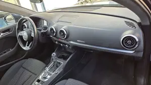 Audi A3 35 TDI Limousine S tronic / S-Line Bild 3