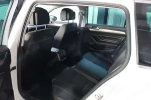 Volkswagen Passat Variant Variant Alltrack 4Motion LED SHZ AHK Standh Navi Bild 4