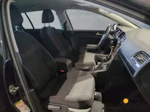 Volkswagen Golf VII Sound 1,5 TSI DSG ACC+NAVI+PARKLENKASSIS. Bild 4