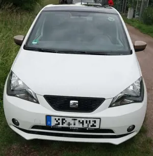 SEAT Mii 1.0 by Cosmopolitan