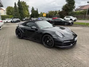 Porsche 992 Turbo S Cabriolet Keramik Sportabg alles schwarz Bild 2