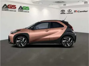 Toyota Aygo X 1,5l Hybrid Lounge CVT Faltdach JBL Bild 2