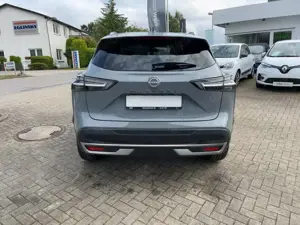 Nissan Qashqai N-Connecta 140 PS Navi/PDC/SHZ Bild 3
