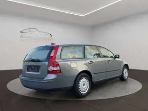 Volvo V50 Kombi 1.8 WENIG KILOMETER! Bild 5