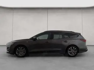 Ford Focus Turnier Hybrid Aut. ST-LINE X AHK+NAVI+LED+H Bild 3