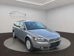 Volvo V50 Kombi 1.8 WENIG KILOMETER! Bild 2