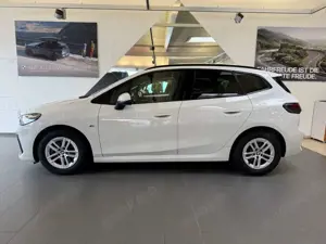 BMW 218 Active Tourer Aut.M Sport AHK+PARK-ASSISTENT+PANO+ Bild 5