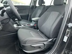 Kia Sportage 1.6 T-GDI 2WD Vision +SHZ+AHK Bild 4