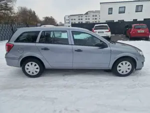 Opel Astra Astra Caravan 1.6 Caravan Edition Bild 4