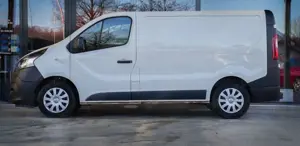 Nissan NV300 Kastenwagen L1H1 *Temp./Klima/AHK* Bild 2