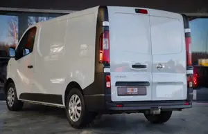 Nissan NV300 Kastenwagen L1H1 *Temp./Klima/AHK* Bild 3