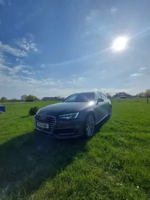 Audi A4 Avant 2.0 TFSI quattro S tronic HUD Pano 360° AHK