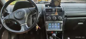 Lexus IS 200 IS Kombi SportCross Bild 2