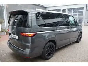 Volkswagen T7 Multivan 2.0 TDI Style lang GJ 7 Sitzer Panodach AHK Bild 4