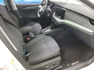 Skoda Octavia Combi 2.0 TDI DSG STYLE AHK NAVI SITZHZG Bild 3