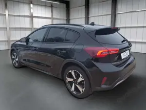 Ford Focus Lim. Active X NAVI LED APP ACC RFK Bild 4
