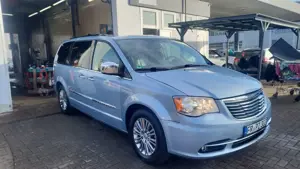 Chrysler Town  Country LPG, AHK, Campingbett Bild 5