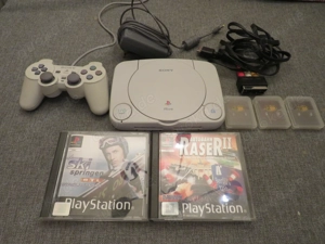 Playstation 1 Konsole mit Zubehör  Bild 3
