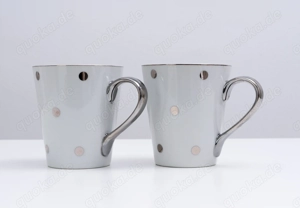 2 Kaffeebecher mit Henkel silber gepunktet. Von WernerVoß