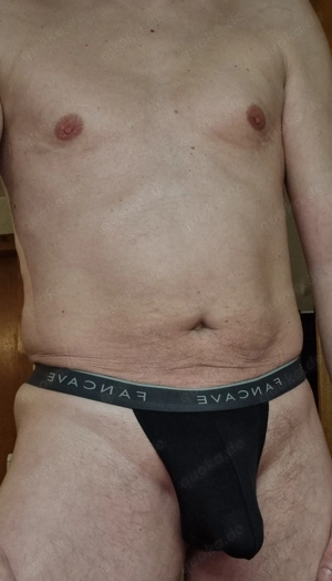 Suche Dame gerne Vollbusig big ass Nylons für heute Abend. 