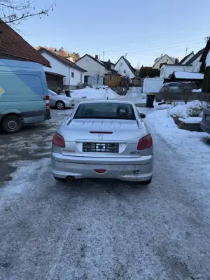 Peugeot 206 CC 135 Platinum Bild 2
