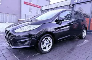 Ford Fiesta Titanium NUR 60.000 Km Bild 3