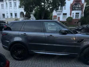 Land Rover Range Rover Sport Range Rover Sport D300 (SDV6) HSE Bild 2