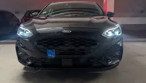 Ford Focus 1.5 EcoBoost S-S PANO LED CAM ST-LINE 182PS Bild 5