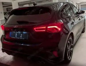 Ford Focus 1.5 EcoBoost S-S PANO LED CAM ST-LINE 182PS Bild 4